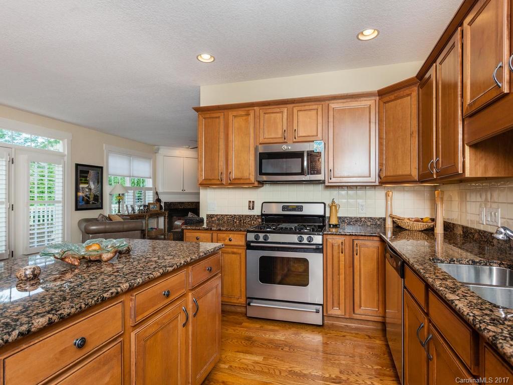 38 Craftsman Circle Asheville NC 28805