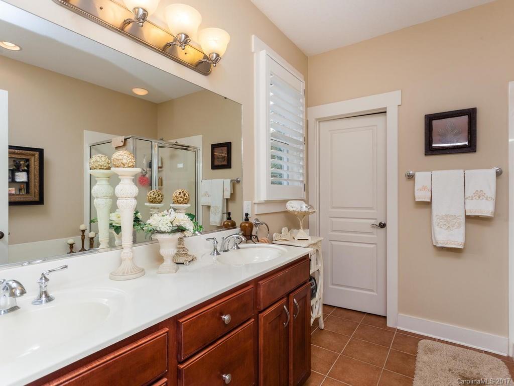 38 Craftsman Circle Asheville NC 28805