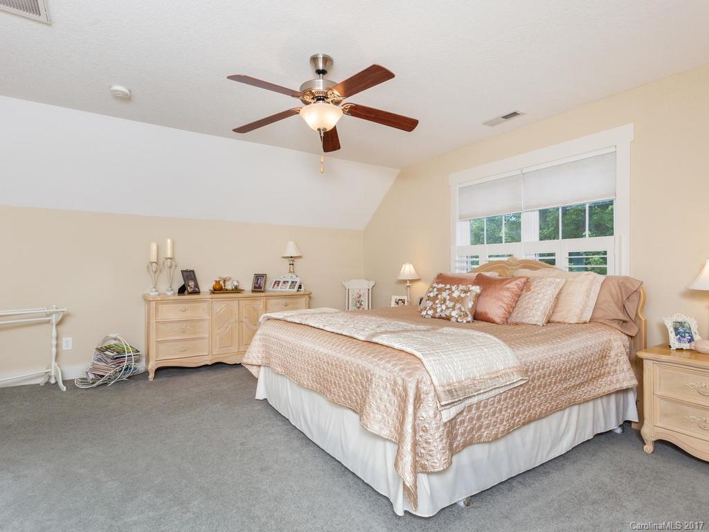 38 Craftsman Circle Asheville NC 28805