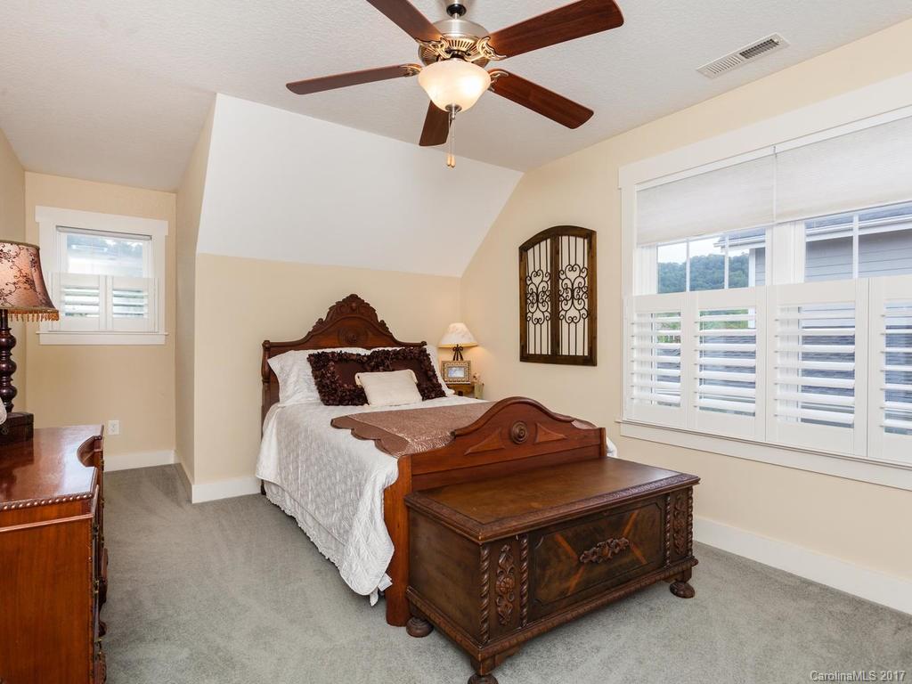 38 Craftsman Circle Asheville NC 28805