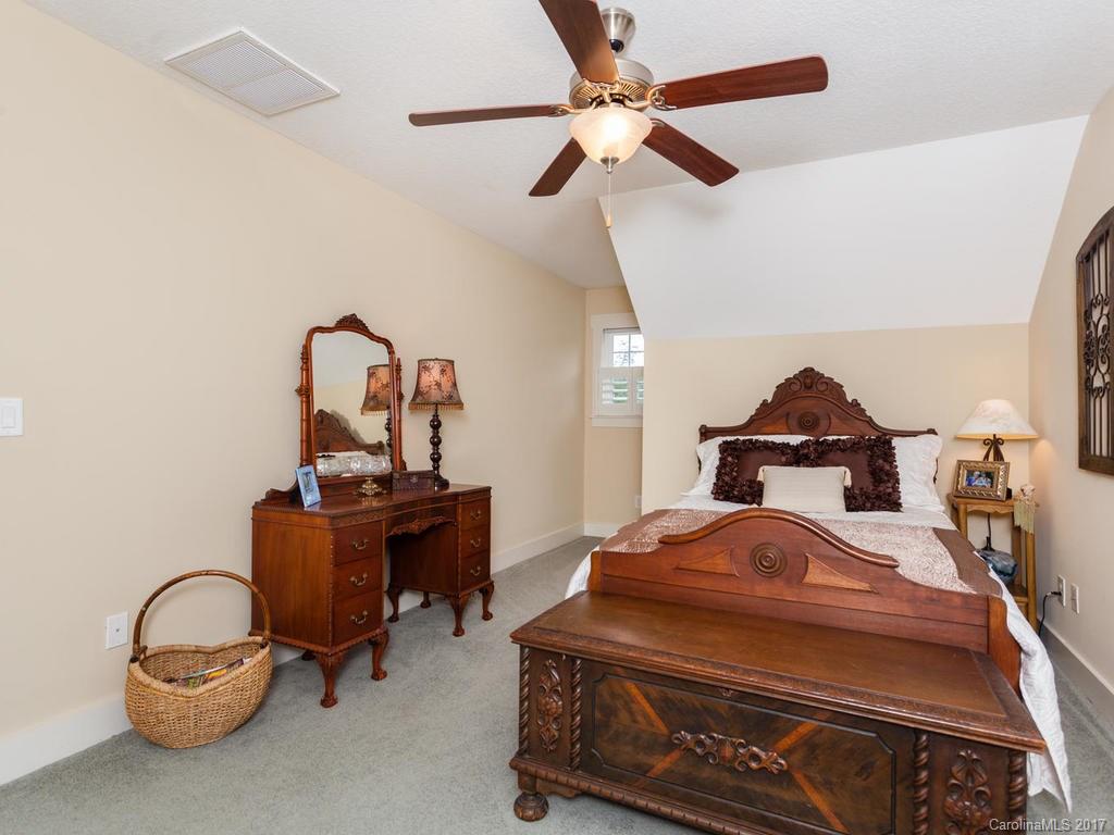 38 Craftsman Circle Asheville NC 28805