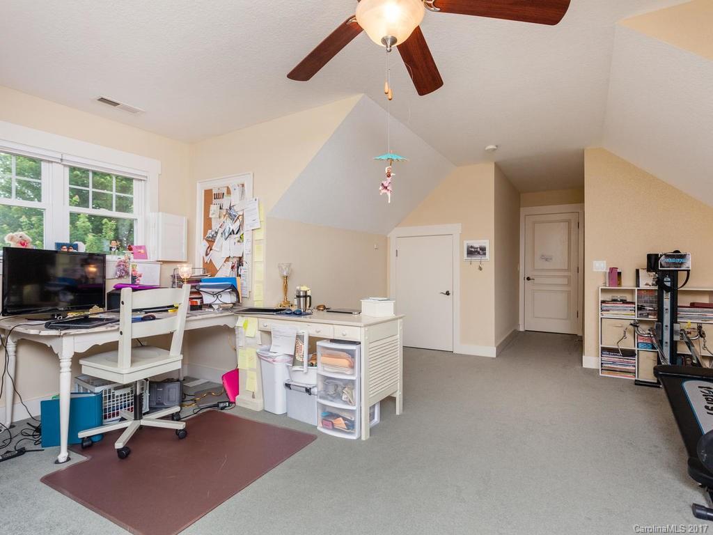38 Craftsman Circle Asheville NC 28805