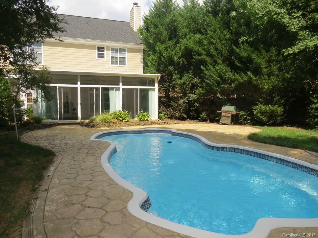 9036 Pickering Grove Lane Charlotte NC 28216
