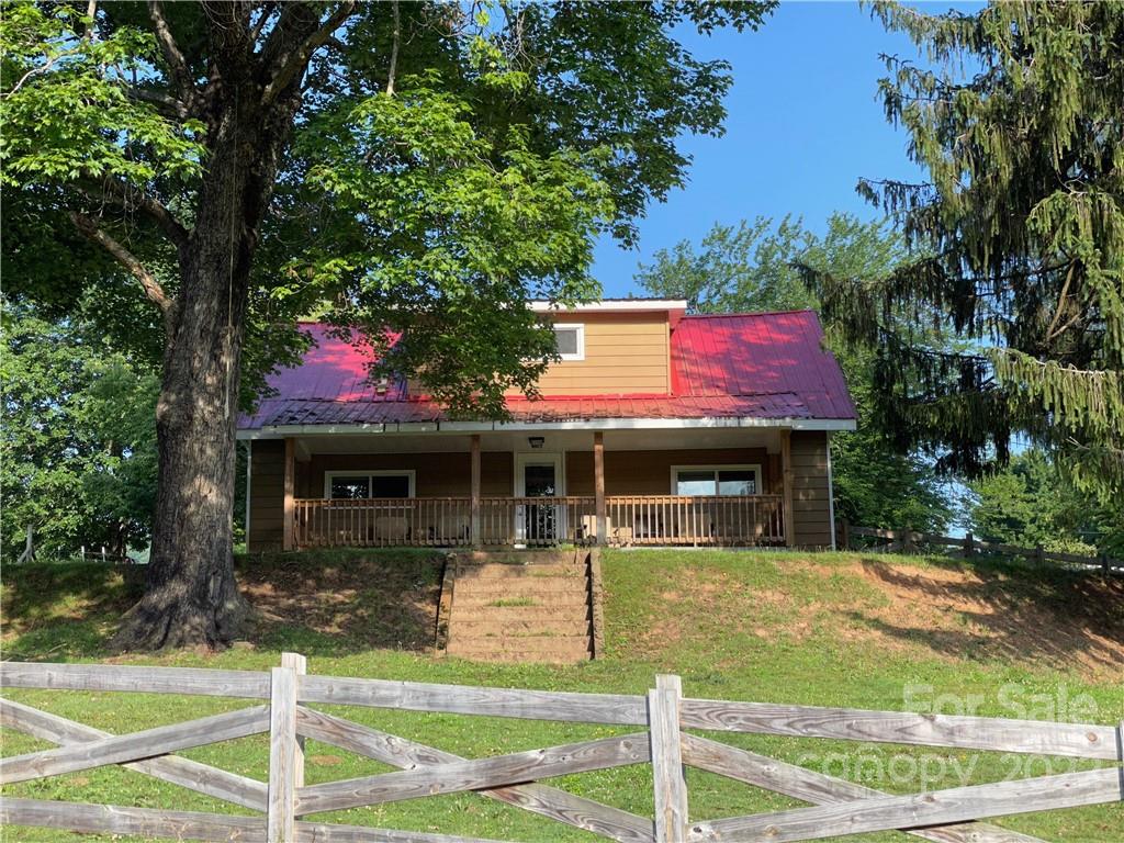 7 Van Davis Road Candler NC 28715