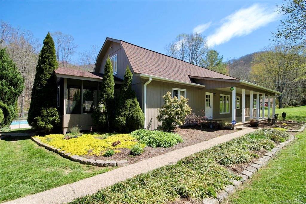 180 Domeno Drive Swannanoa NC 28778