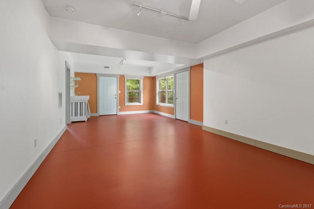 14 Mayfield Road Asheville NC 28804
