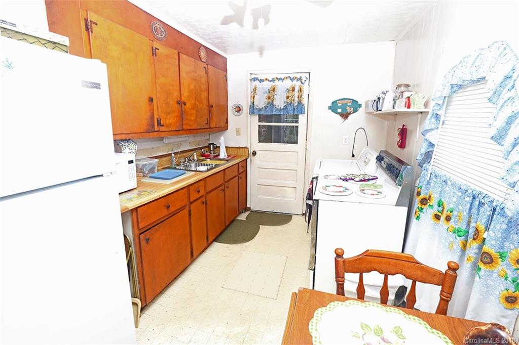 11 Winding Road Asheville NC 28803