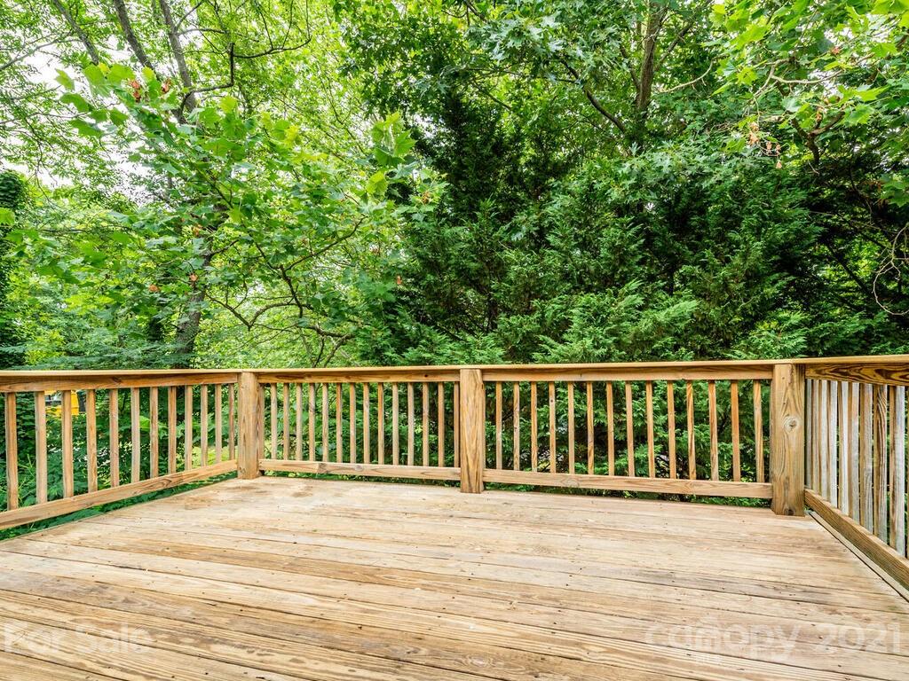 15 Pine Grove Avenue Asheville NC 28801