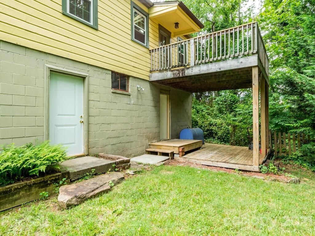 15 Pine Grove Avenue Asheville NC 28801