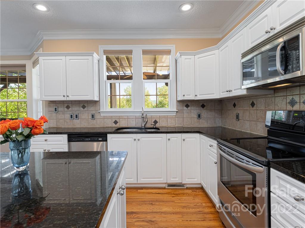 211 Green Meadow Lane Fletcher NC 28732