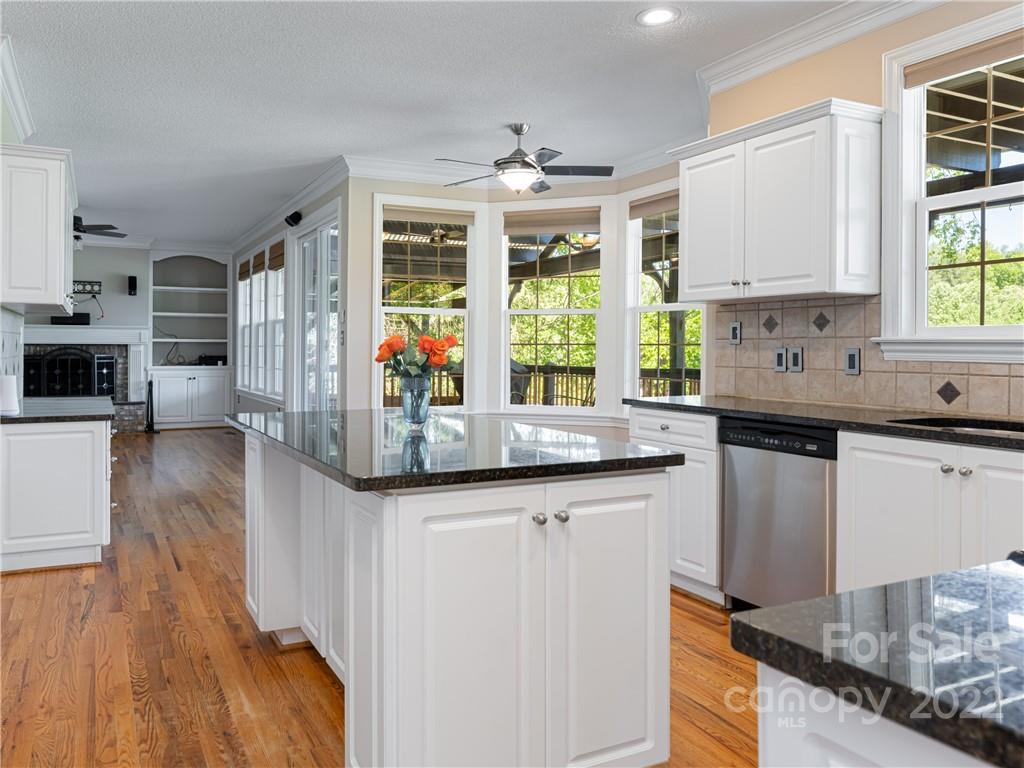 211 Green Meadow Lane Fletcher NC 28732