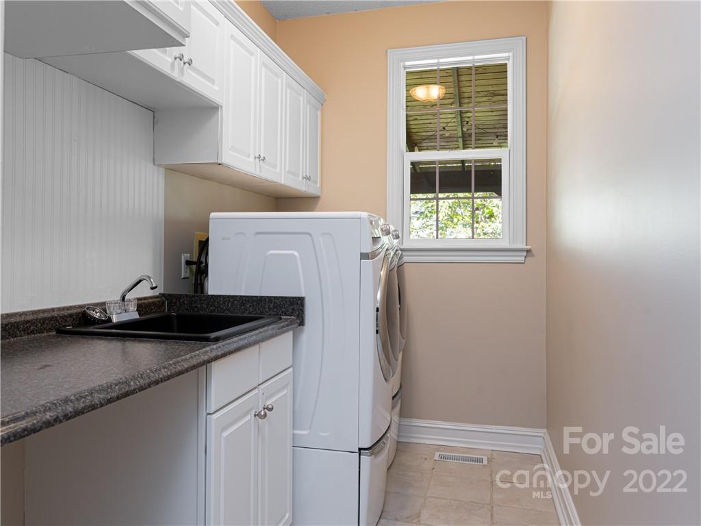 211 Green Meadow Lane Fletcher NC 28732