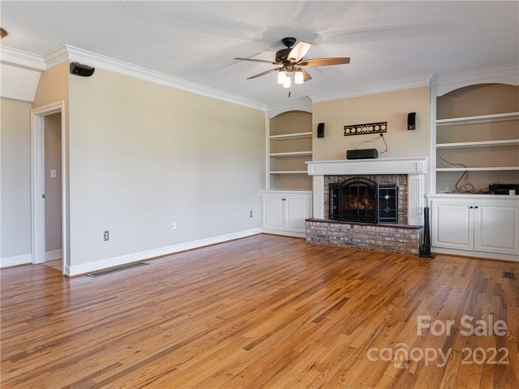 211 Green Meadow Lane Fletcher NC 28732