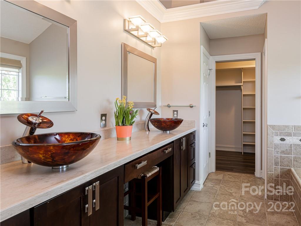 211 Green Meadow Lane Fletcher NC 28732