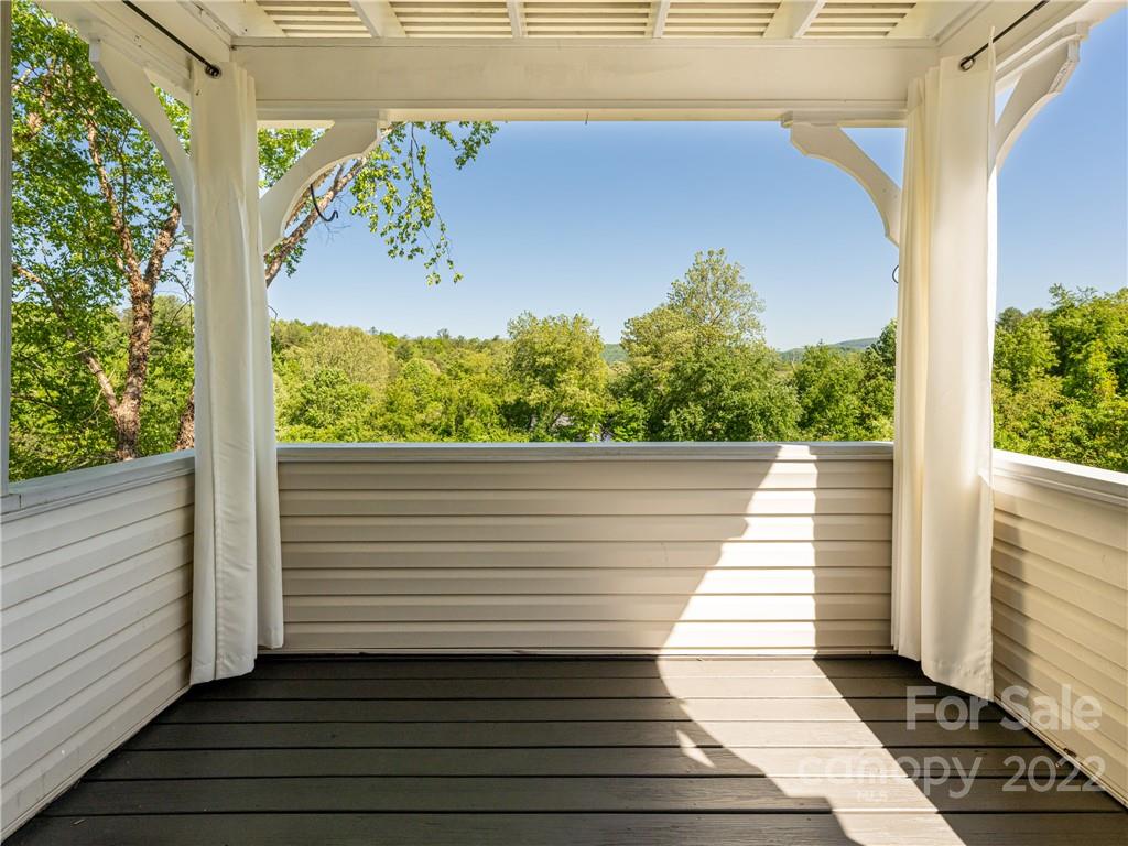 211 Green Meadow Lane Fletcher NC 28732