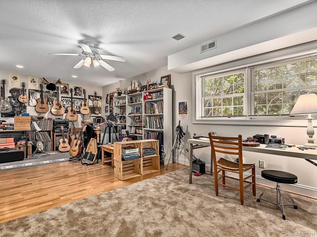 329 Red Fox Circle Asheville NC 28803