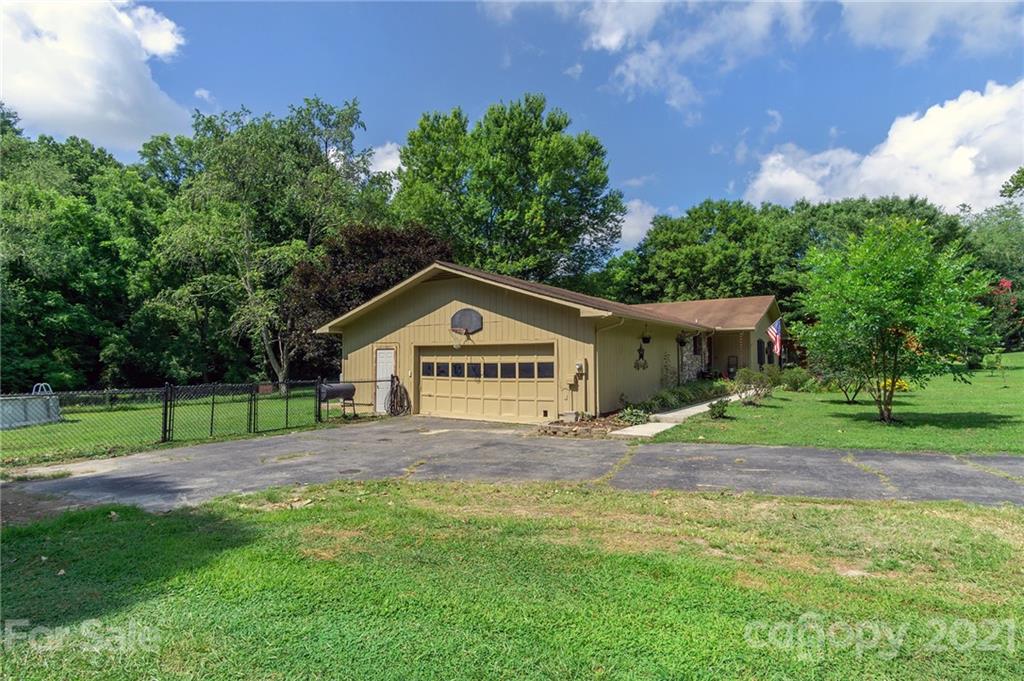 6 Briarwood Lane Fletcher NC 28732