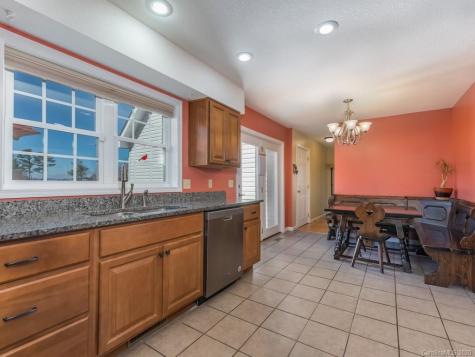 14 Penny Lane Weaverville NC 28787