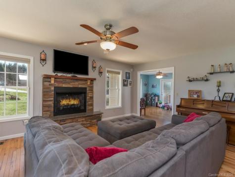 14 Penny Lane Weaverville NC 28787
