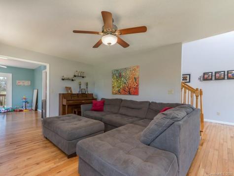 14 Penny Lane Weaverville NC 28787