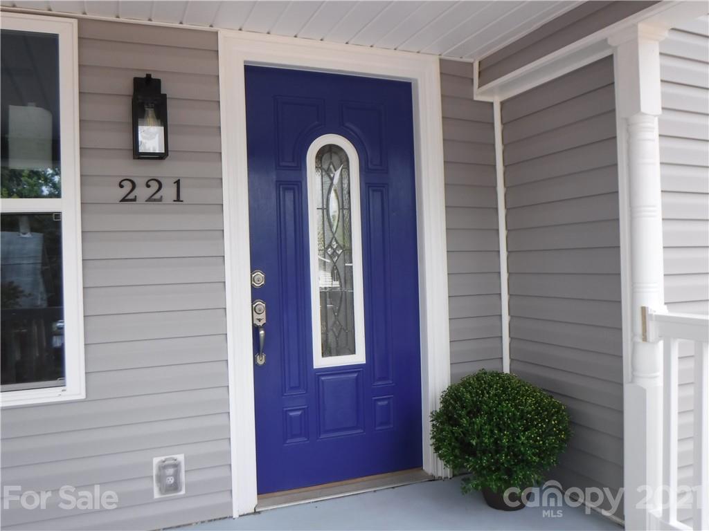221 W B Street Newton NC 28658