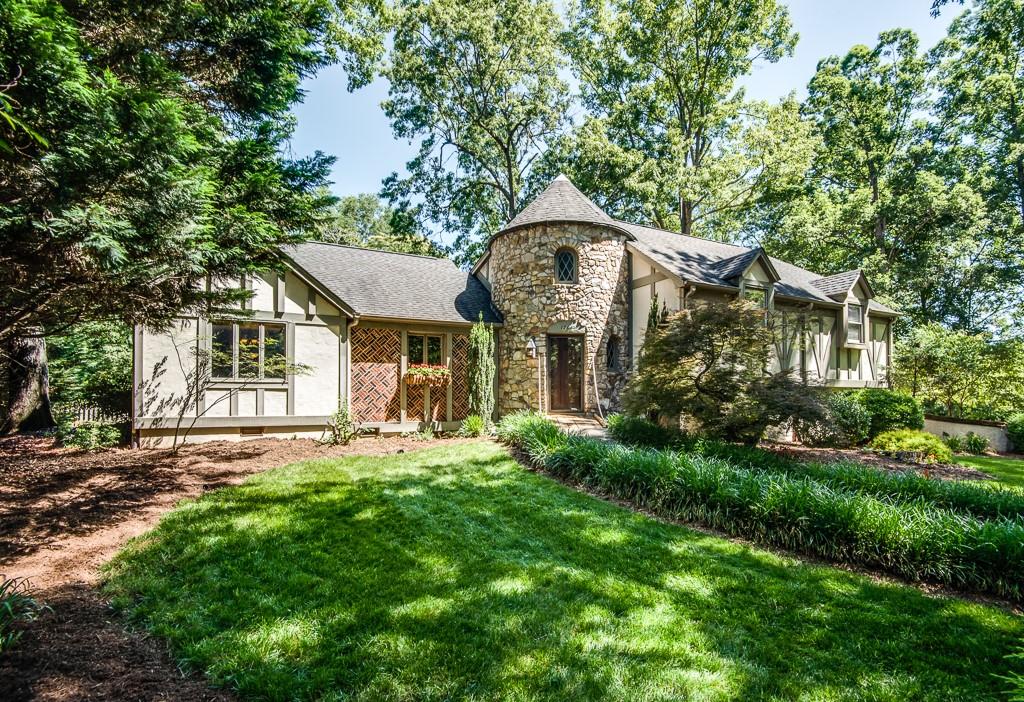 1761 4th Street Circle Ne Hickory NC 28601