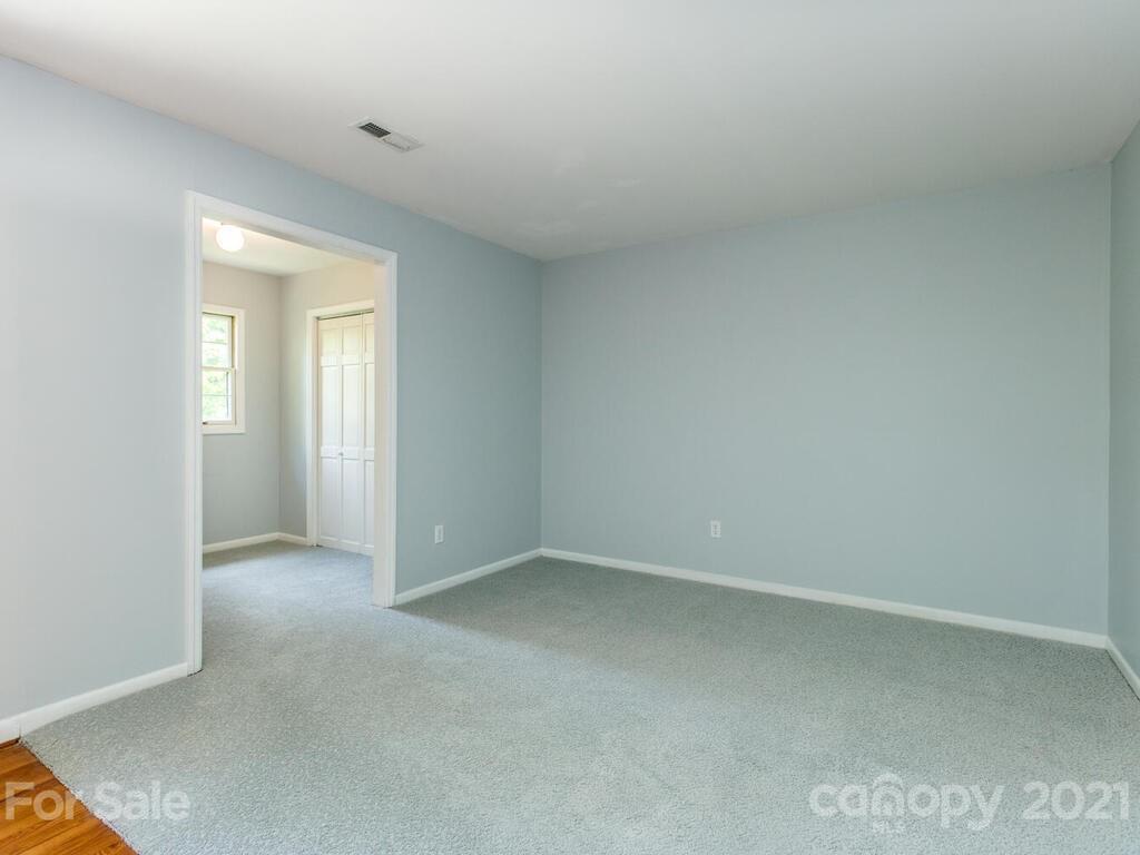479 Riverview Drive Asheville NC 28806