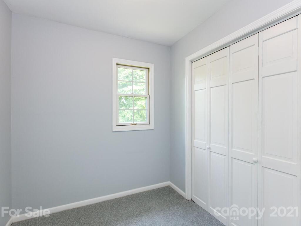 479 Riverview Drive Asheville NC 28806