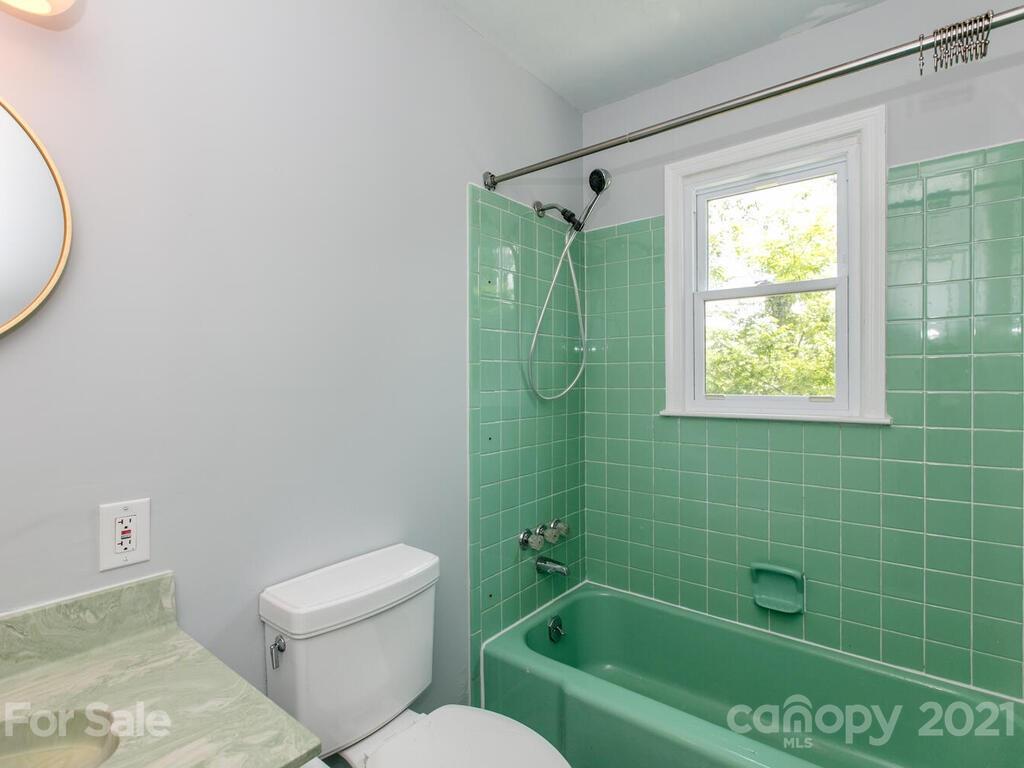 479 Riverview Drive Asheville NC 28806