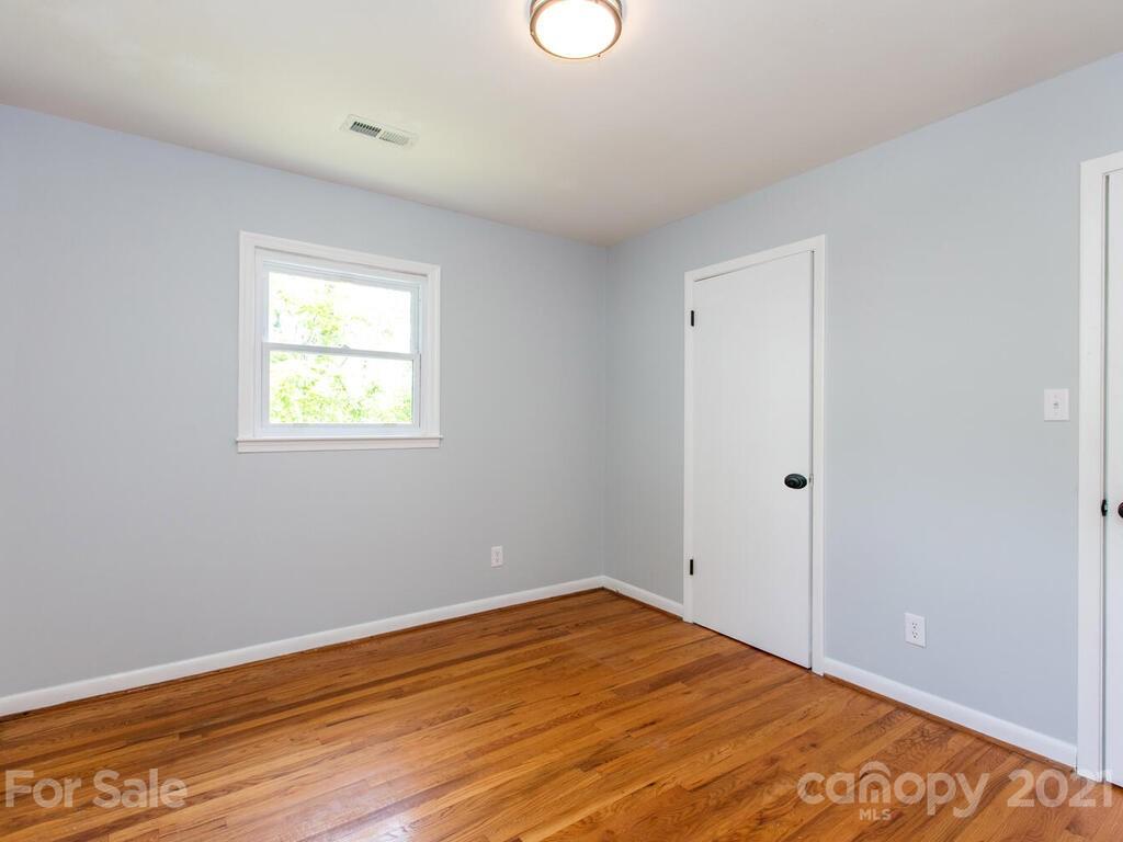479 Riverview Drive Asheville NC 28806