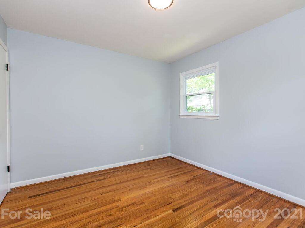479 Riverview Drive Asheville NC 28806