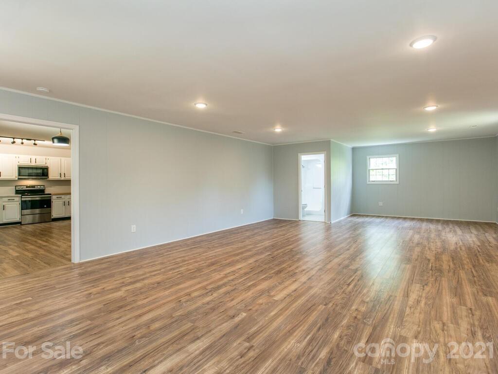 479 Riverview Drive Asheville NC 28806