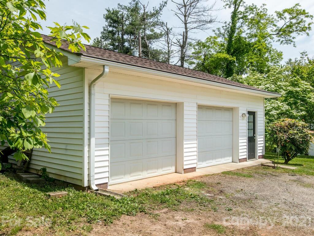 479 Riverview Drive Asheville NC 28806