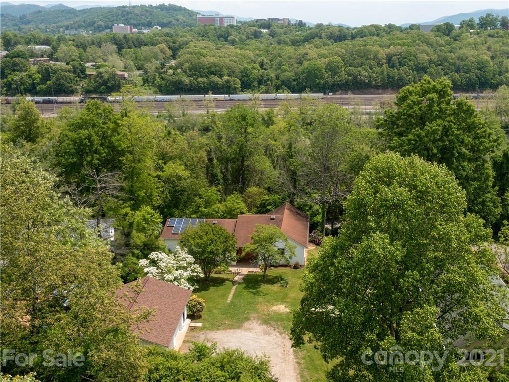 479 Riverview Drive Asheville NC 28806