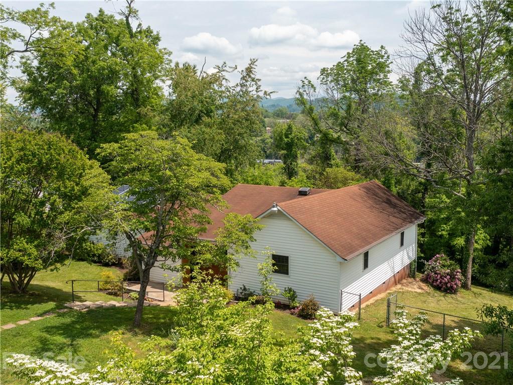 479 Riverview Drive Asheville NC 28806
