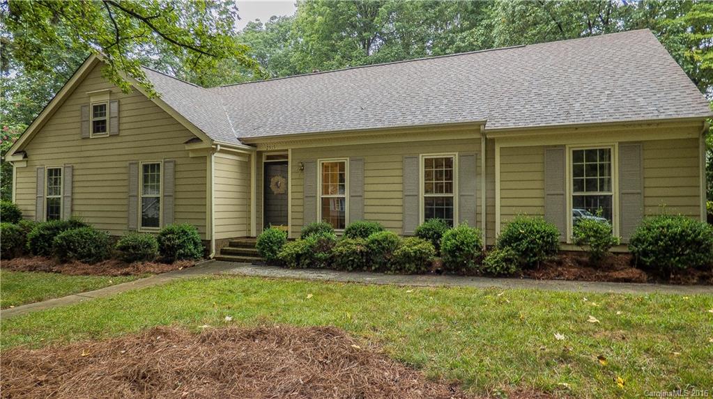 2915 Heathcroft Court Charlotte NC 28269