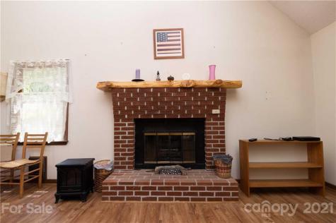187 Bear Pen Road Burnsville NC 28714