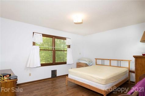 187 Bear Pen Road Burnsville NC 28714