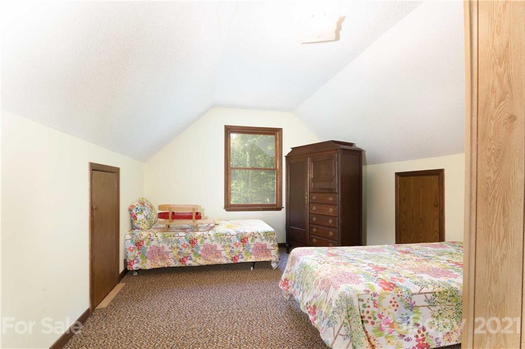 187 Bear Pen Road Burnsville NC 28714