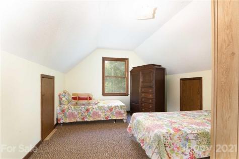 187 Bear Pen Road Burnsville NC 28714