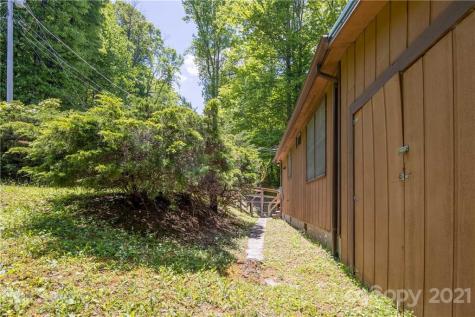 187 Bear Pen Road Burnsville NC 28714