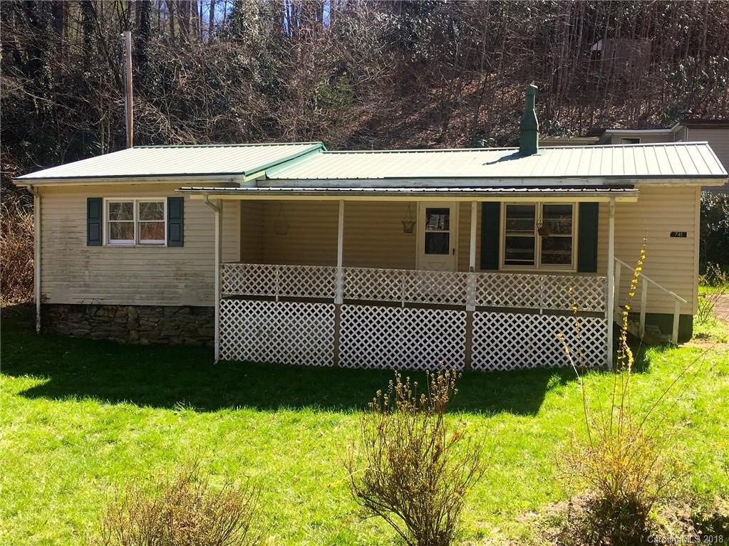 741 Bradford Road Burnsville NC 28714