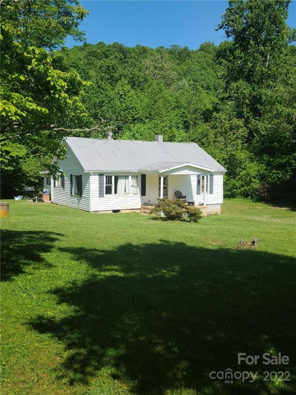 76 Cane Creek Route Road Bakersville NC 28705