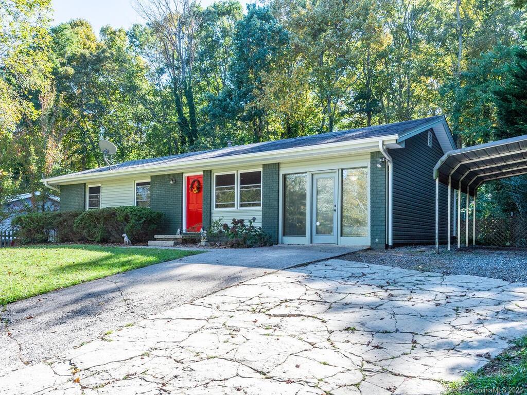 17 Lancelot Lane Asheville NC 28806