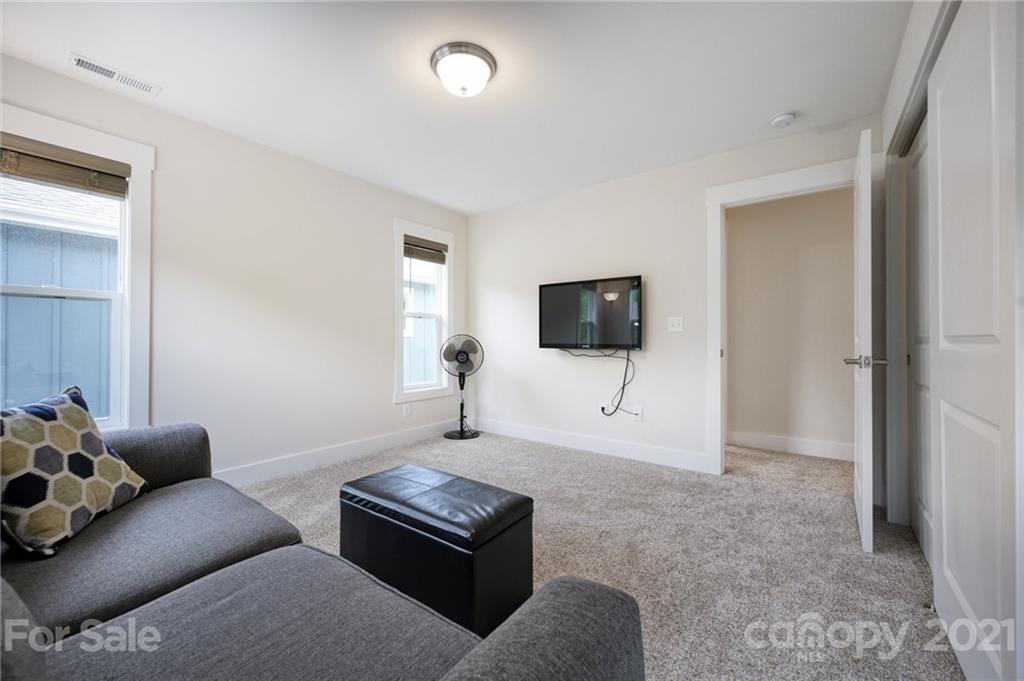 7 Crayton Park Drive Asheville NC 28803