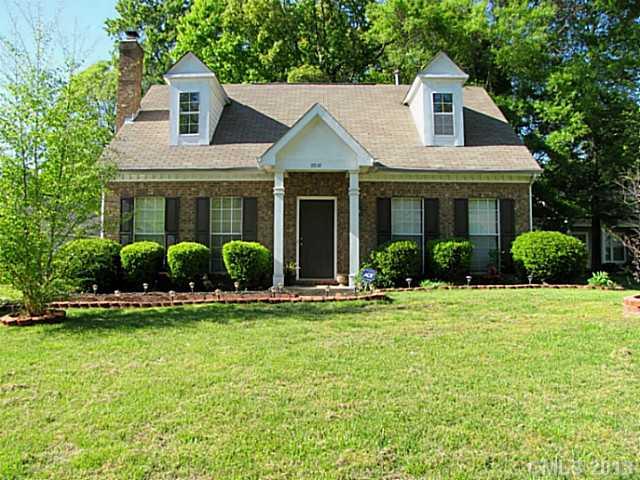 2018 David Earl Drive Charlotte NC 28213