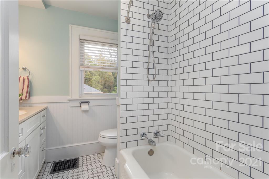 41 Tacoma Street Asheville NC 28801