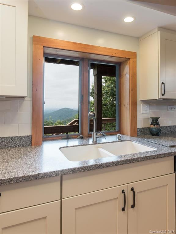 220 Pink Fox Cove Road Weaverville NC 28787