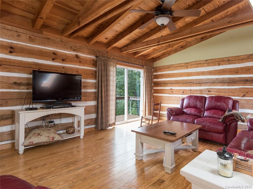 220 Pink Fox Cove Road Weaverville NC 28787