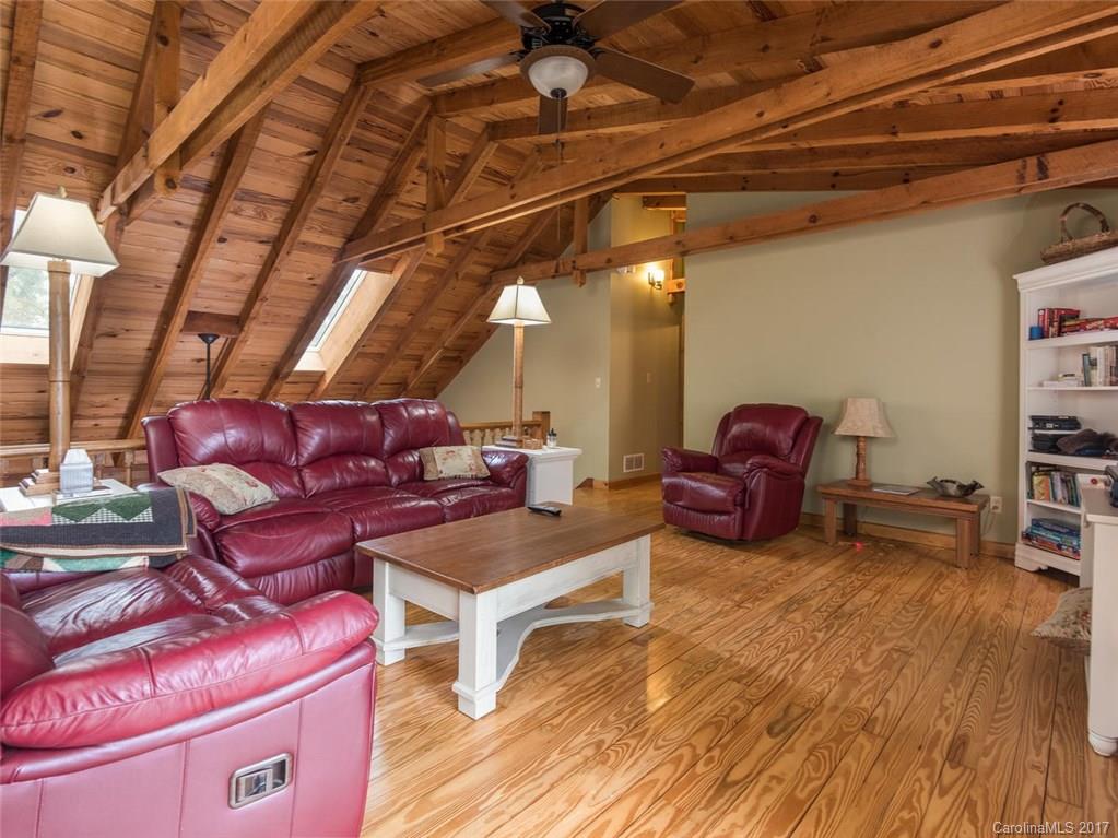 220 Pink Fox Cove Road Weaverville NC 28787